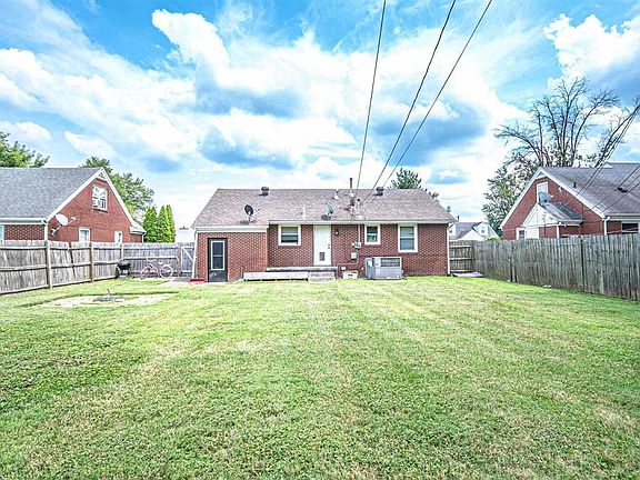 2nd image of 3212 Placid Pl