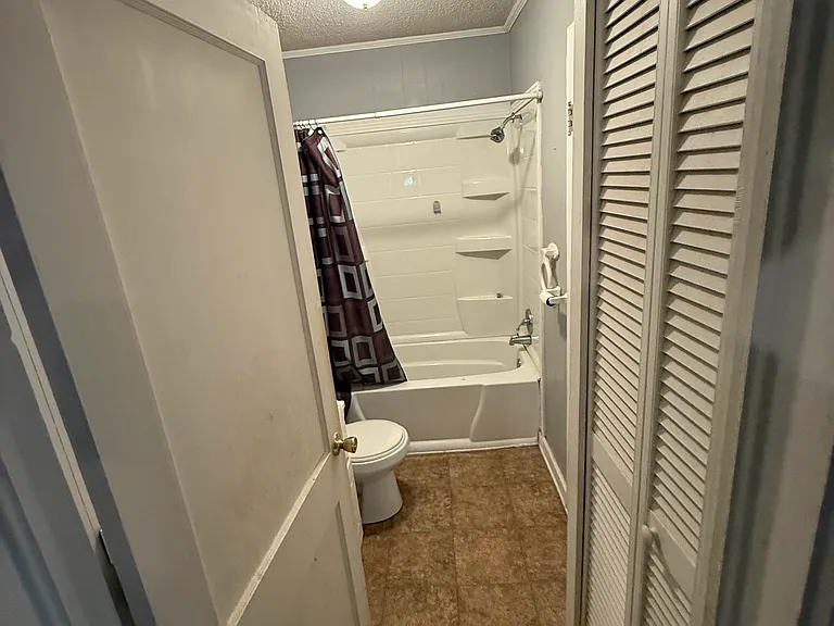 525 N Tipton St — Photo 8
