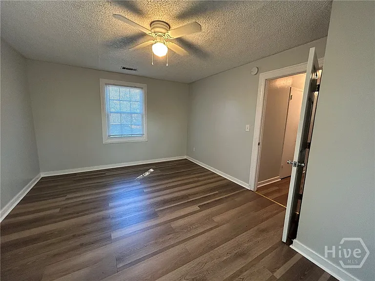 3715 Skidaway Rd — Photo 17