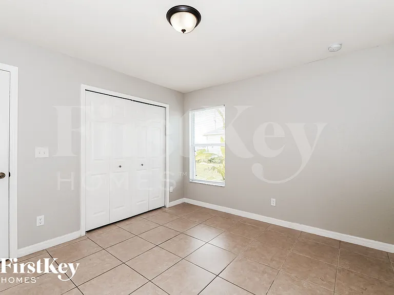 1412 NW 12th Pl — Photo 14