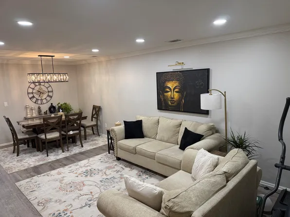 216 Learnington Way, Somerset, NJ 08873