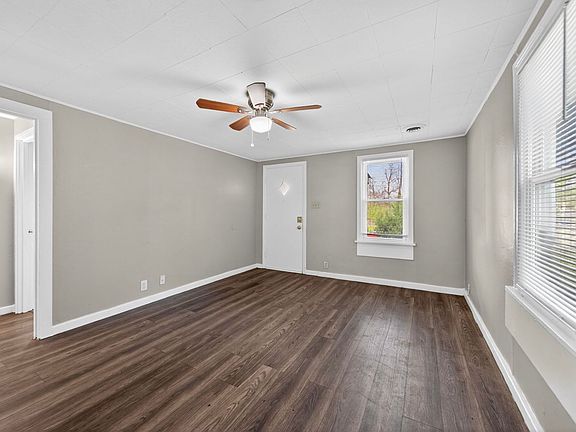 4th image of 3215 Royalton Ave