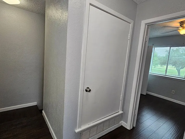 3931 N Garland Ave #4 — Photo 23