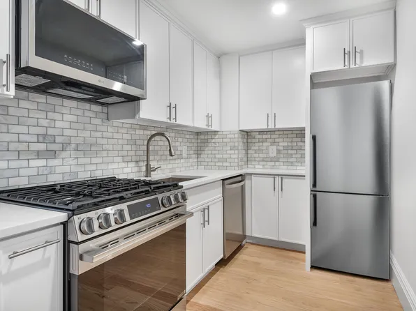 305 East 24th Street image 3 of 8