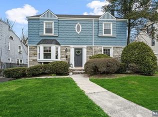 369 Berkeley Rd, Orange, NJ 07050