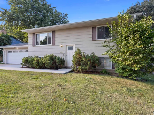 5912 W 37th St, Sioux Falls, SD 57106