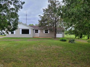 5615 Ravenswood Rd, Kimball, MI 48074