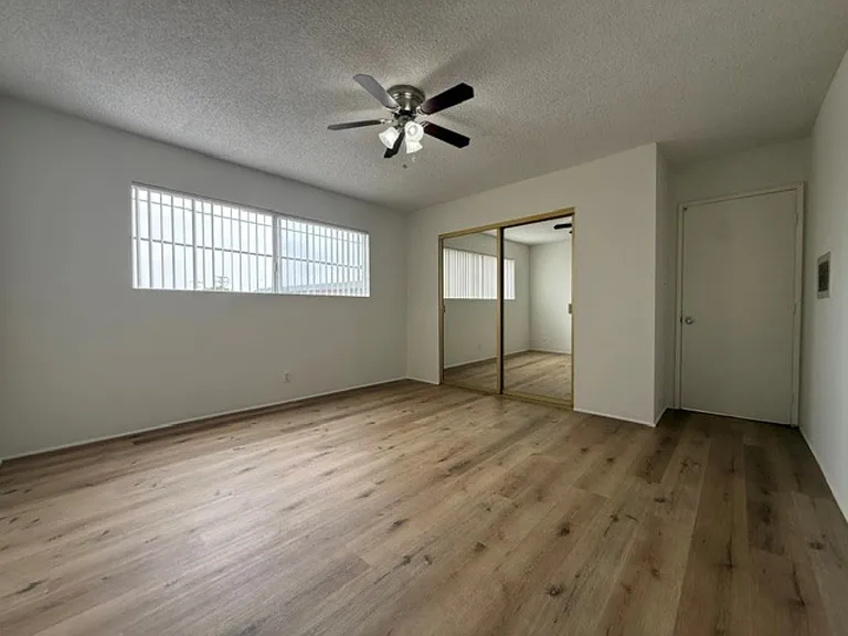 Marquis Apartments — Photo 23