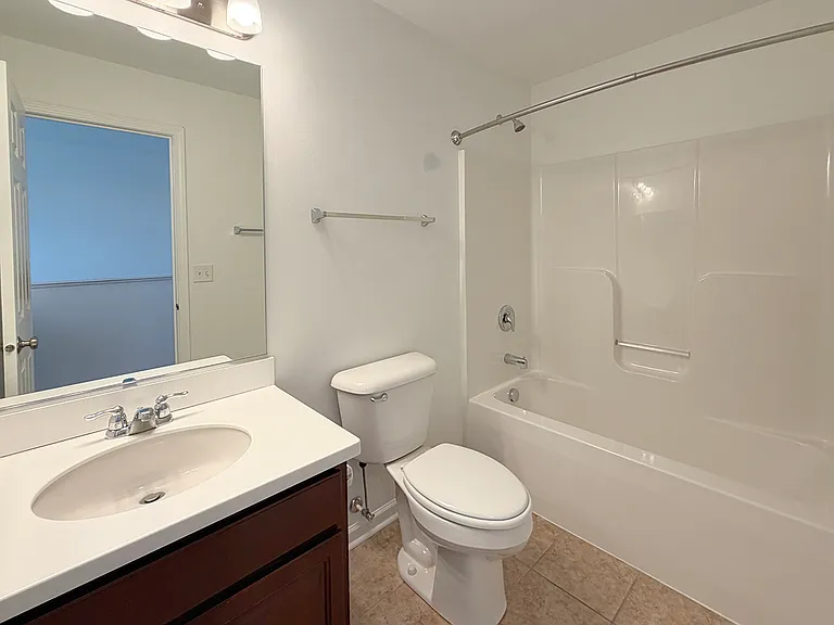 651 Olive Ln — Photo 17