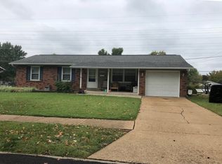 1060 Madison Ln, Florissant, MO