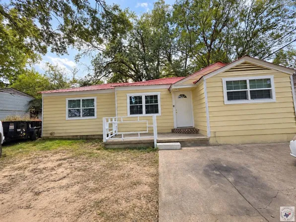 912 Guam St, Wake Village, TX 75501