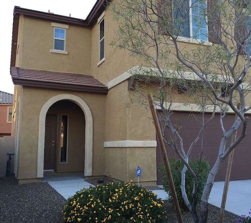 1st image of 673 W Calle Capotasto