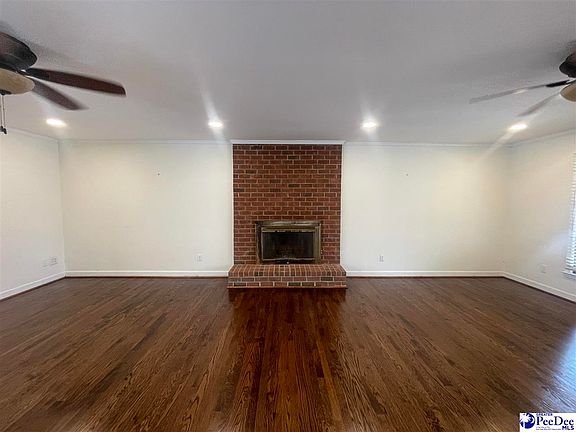 5th image of 1800 Damon Dr