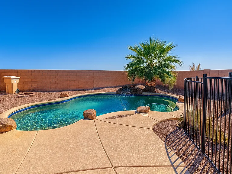 23767 N High Dunes Dr — Photo 2
