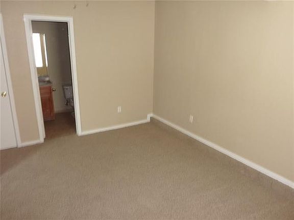 5th image of 8448 Campanella Dr