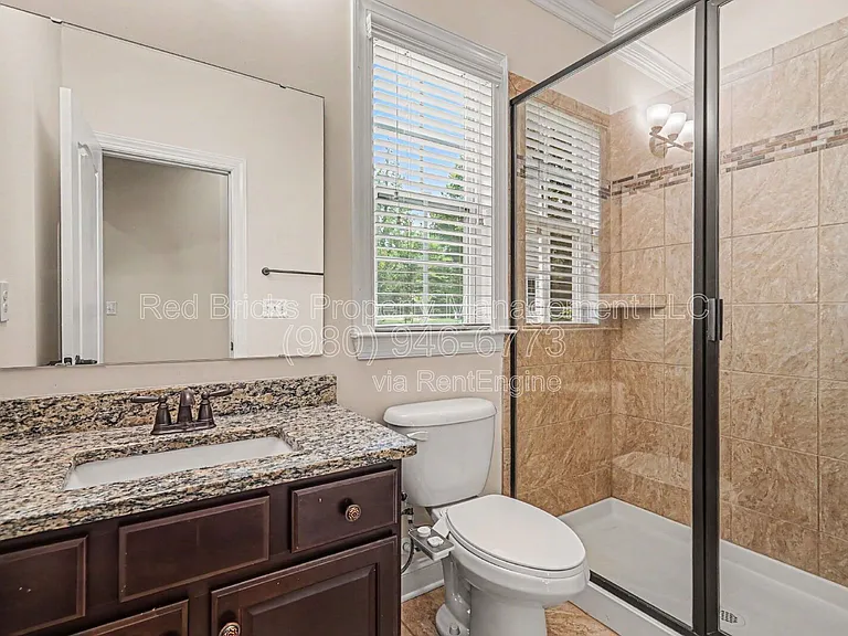 655 Brookhaven Dr — Photo 18