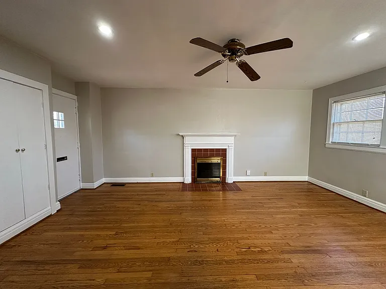 653 Montclair Dr — Photo 5