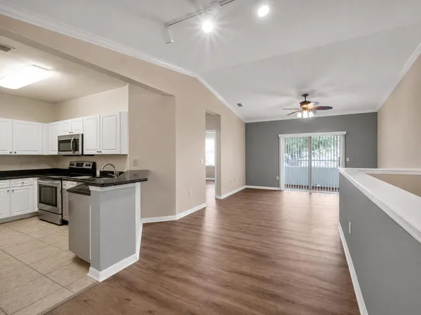 343 SE Rogers Ct, Stuart, FL 34994
