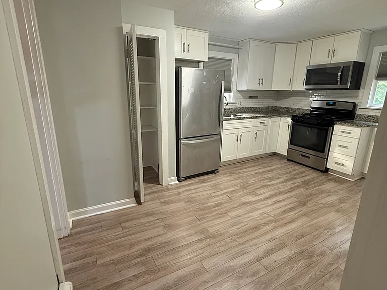 145 Maple St — Photo 7