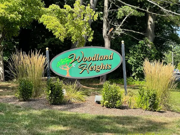 84 Woodland Drive #84, Cromwell, CT 06416