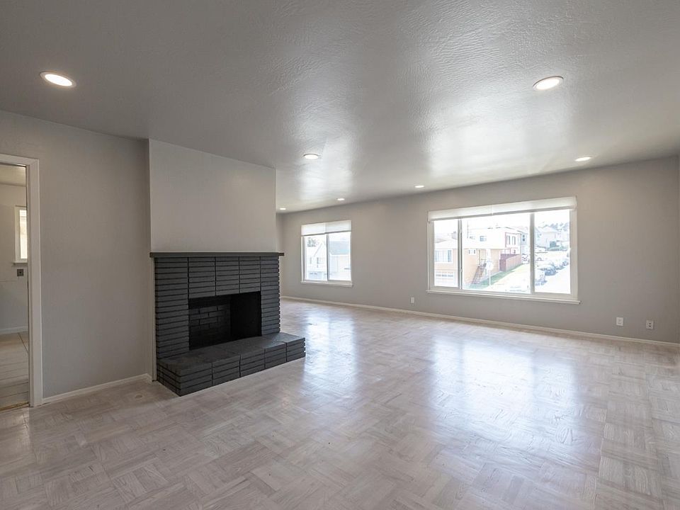 1st image of 299 Saint Francis Blvd