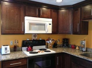 6 Glen Devin St, Amesbury, MA 01913