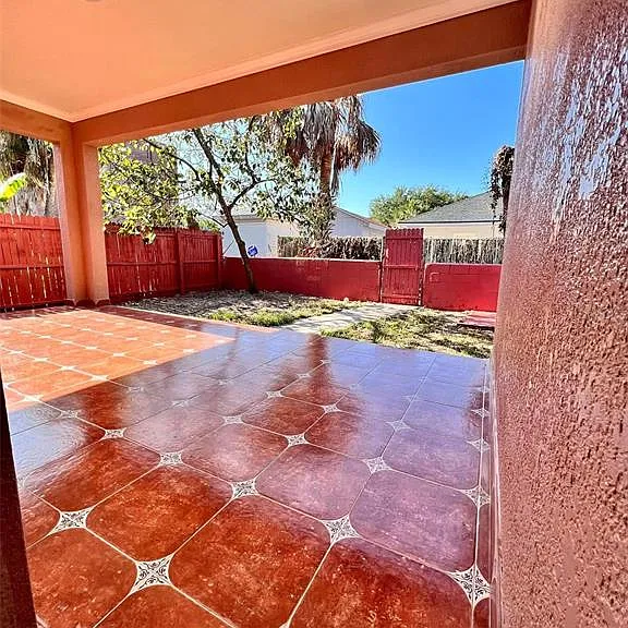 2324 W Palmetto St — Photo 16