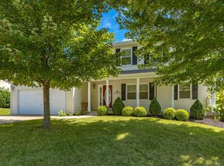 936 Claycrest Dr, Saint Charles, MO 63304