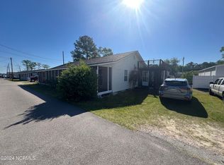 100 Clarkland Vlg, Elizabethtown, NC 28337