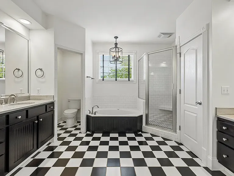 604 Clayborne Ct — Photo 24