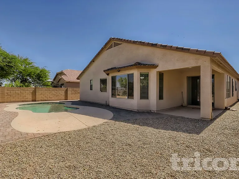 6608 S 45th Ln — Photo 12