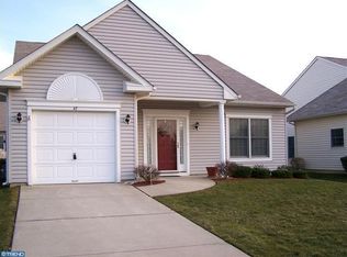 47 Country Ln, Columbus, NJ 08022