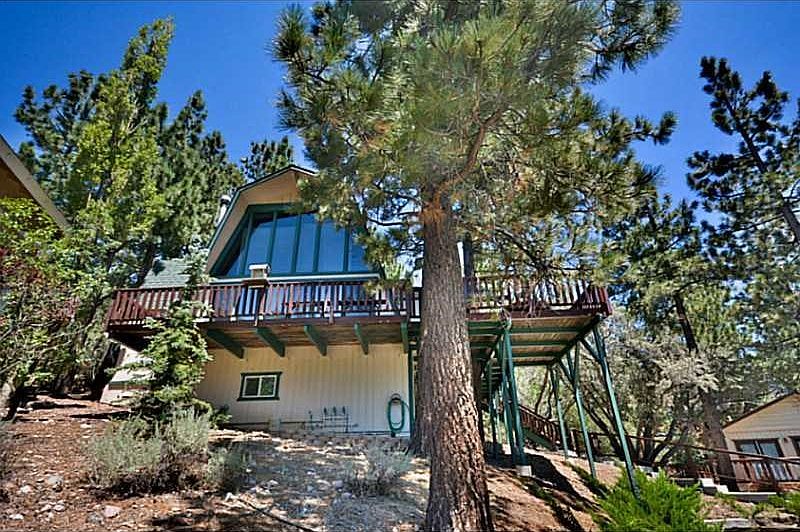 1st image of 43698 Yosemite Dr