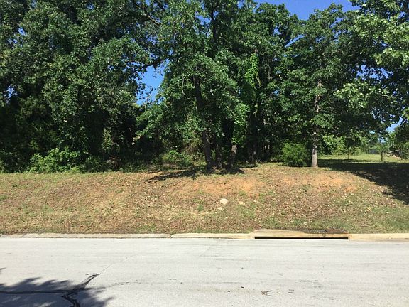 2nd image of 3048 Loch Meadow Ct
