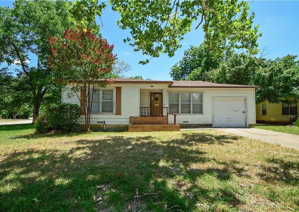 1st image of 252 SE Newton Dr