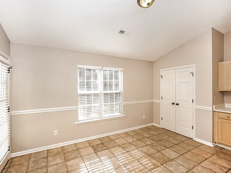 1039 Sandy Point Dr SW — Photo 6