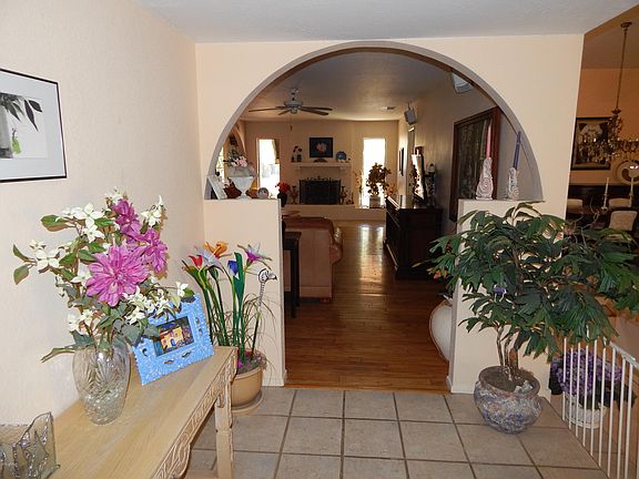 4th image of 5821 E Larkspur Dr