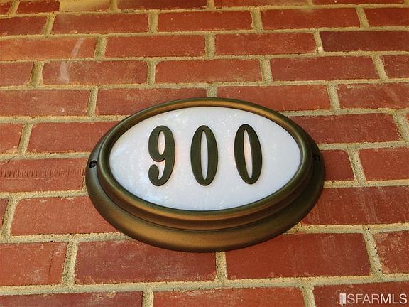 4th image of 900 Rose Ct