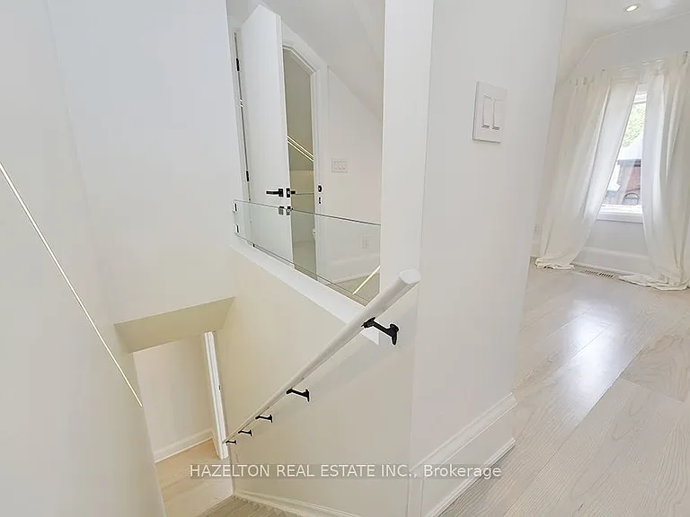 12 Webster Ave — Photo 24