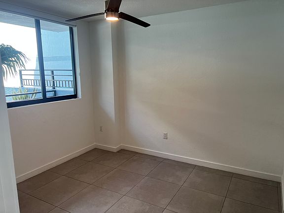 5th image of 1147 NW 8th Ave #1
