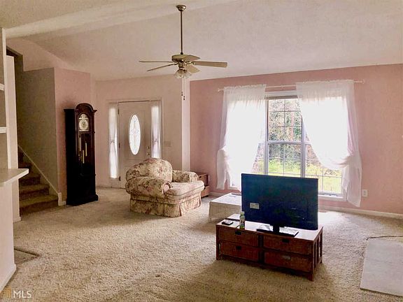 2nd image of 36 Pelican Ct