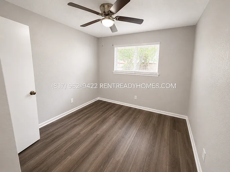 903 Progreso Dr — Photo 10