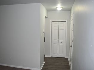 390 Guelph Line, Burlington, ON L7R 3L4