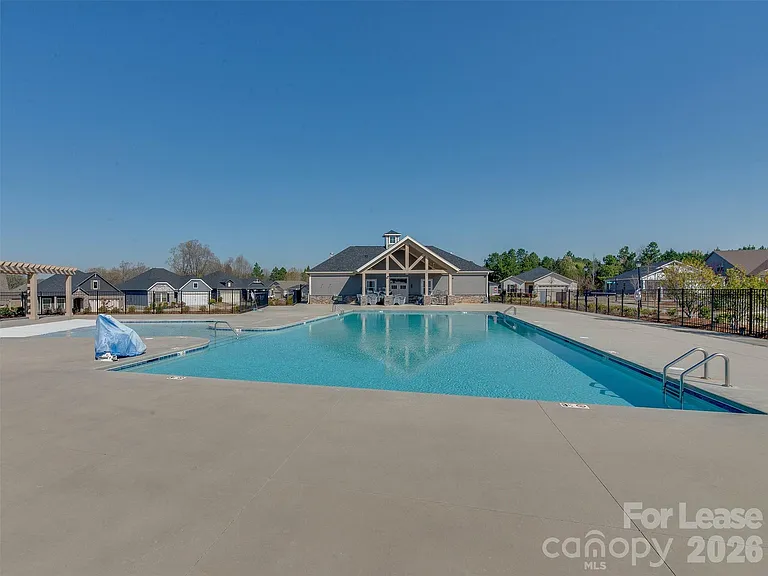 4009 Woodland View Dr — Photo 45