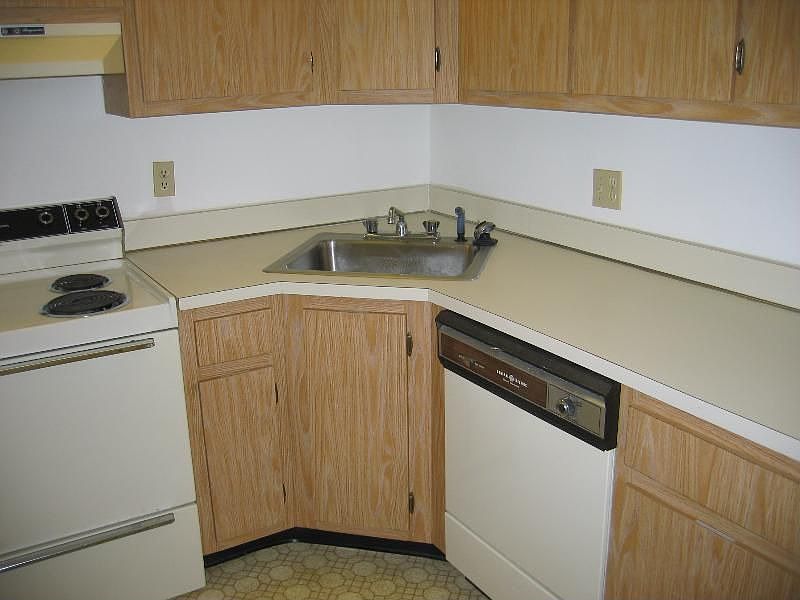 2nd image of 421 Pine Glen Ln APT B-2