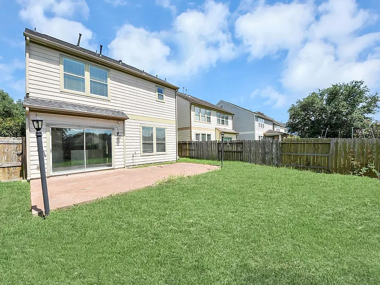 11027 Dellrose Crossing Dr — Photo 47