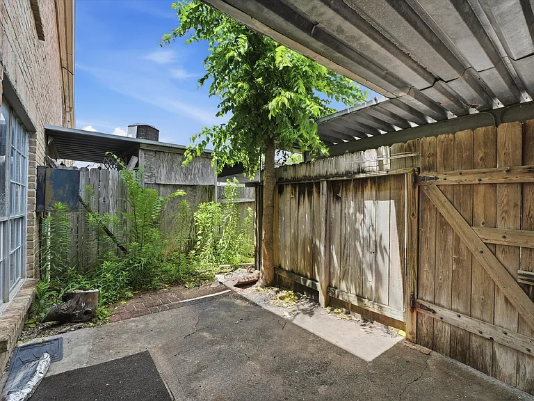 78 W Park West Dr — Photo 16