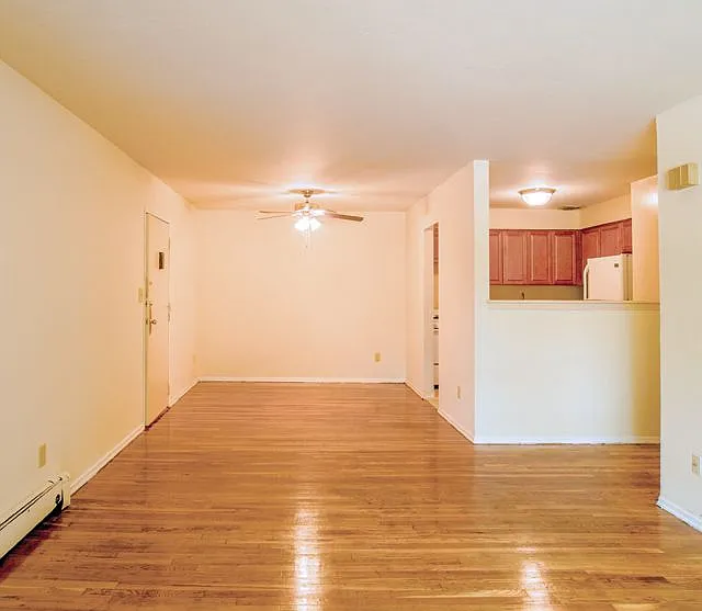 Valley Manor Apartments — Photo 7