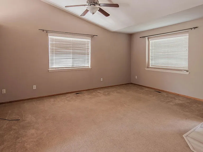 4060 Florence Dr — Photo 11