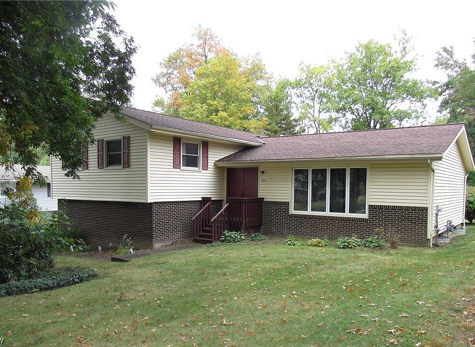 1st image of 310 S Park Dr